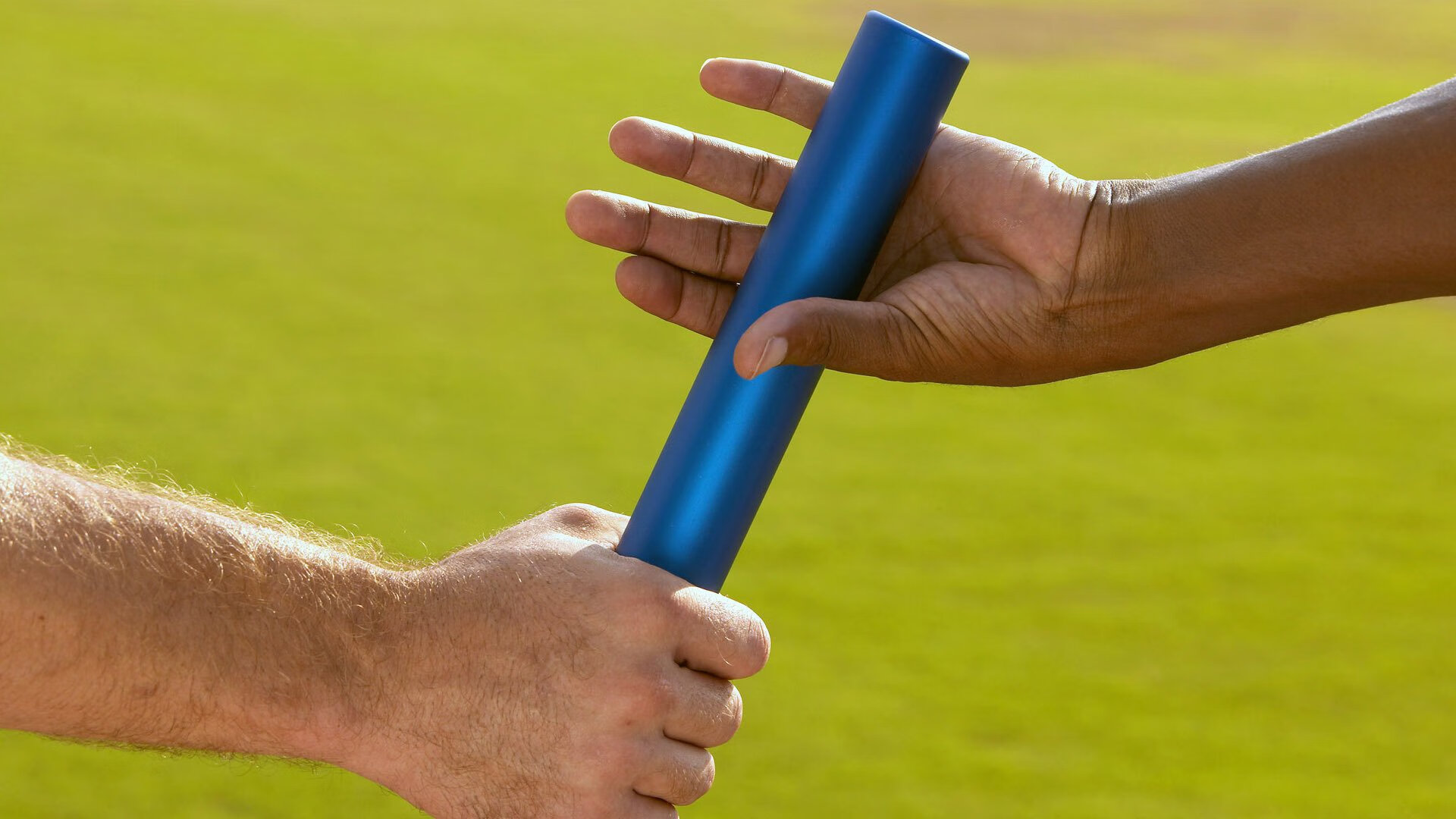 九游娱乐-牙买加闪电与英格兰重炮，当轻取哲学在英超赛场回响